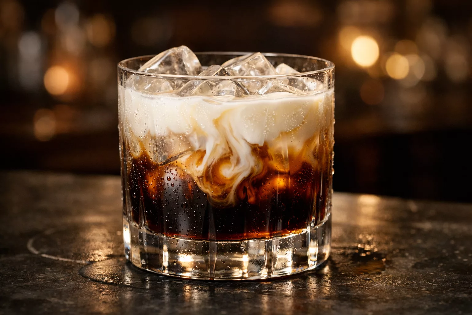 White Russian ultra crémeux, le cocktail iconique aussi doux que puissant 7 White Russian ultra crémeux, le cocktail iconique aussi doux que puissant