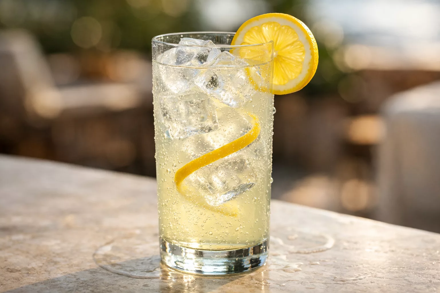 Tom Collins ultra frais et pétillant, le cocktail au gin qui fait toujours mouche